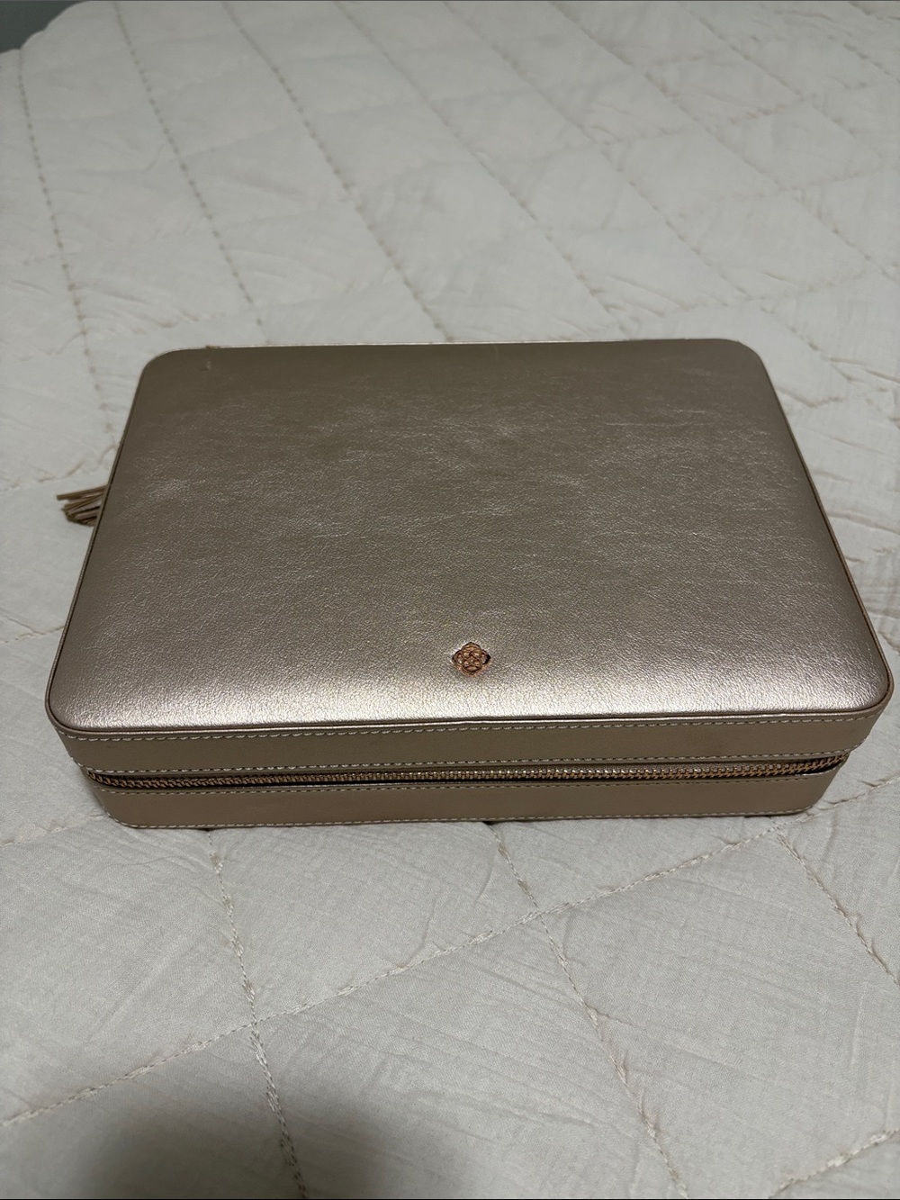 Kendra Scott travel case